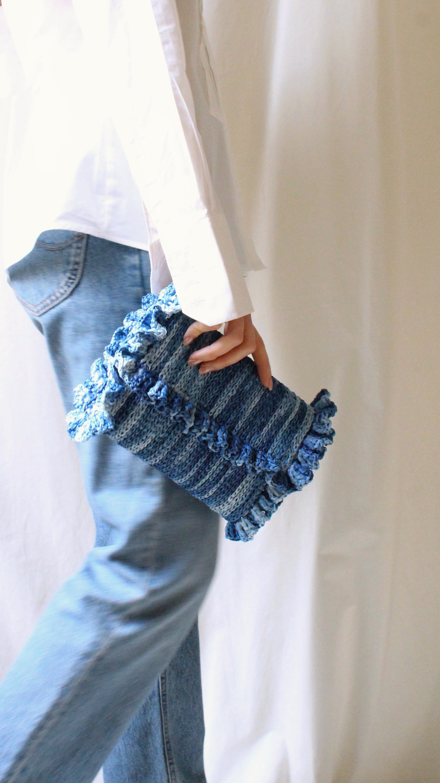 VENEZIA CLUTCH BLUE JEANS