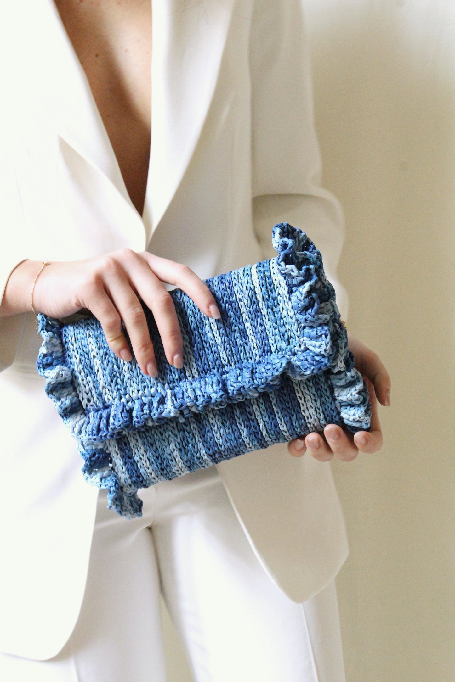 VENEZIA CLUTCH  BLUE JEANS